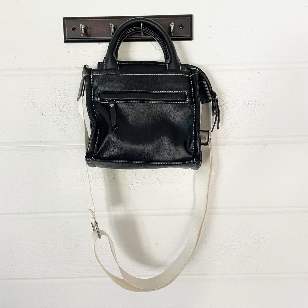 Wild Fable Black Vegan Leather Mini Bag - Picture 3 of 11